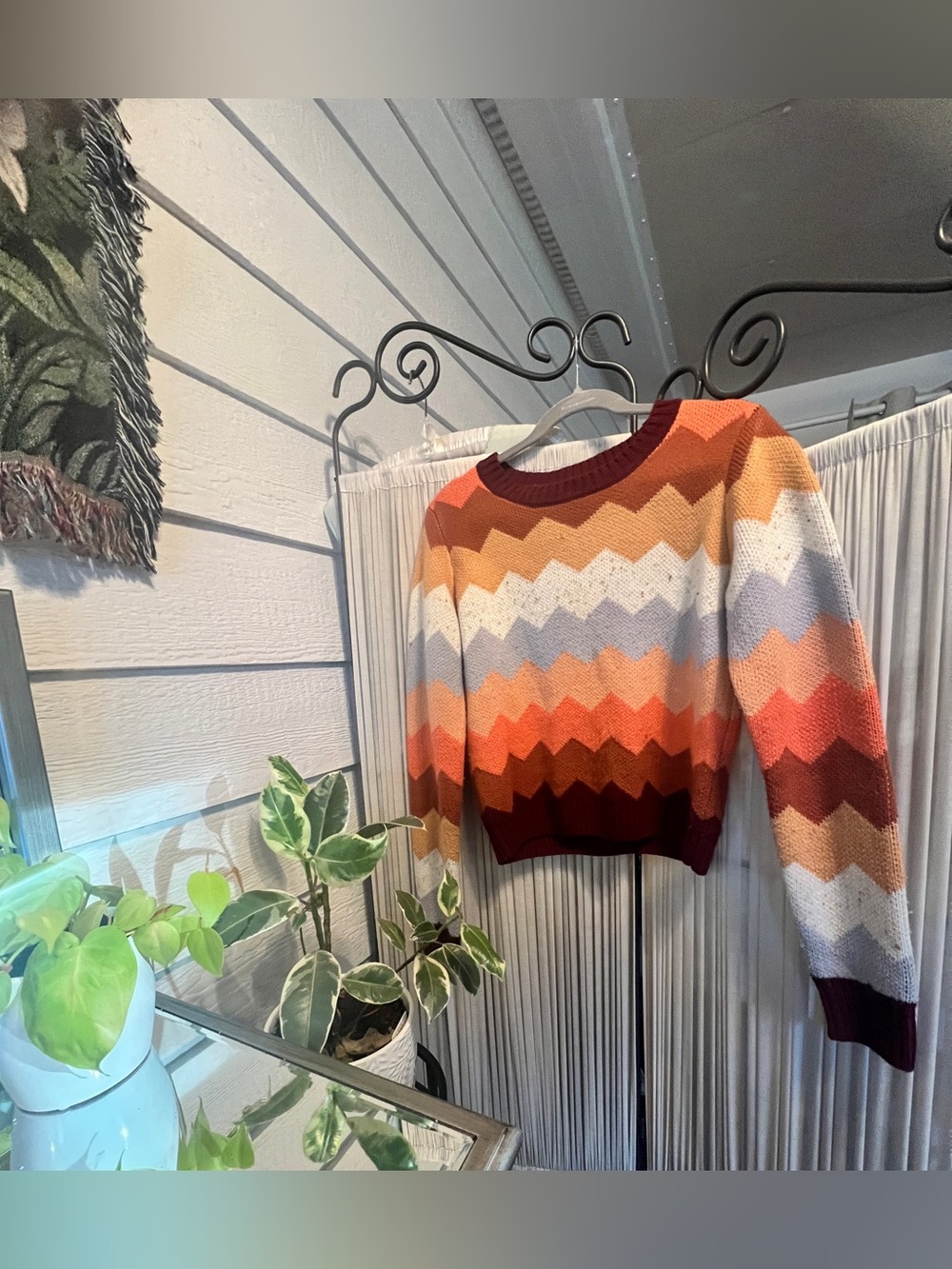 Forever 21 Chevron Stripe Crewneck Sweater in Rust, Orange, Maroon, Cream, Gray